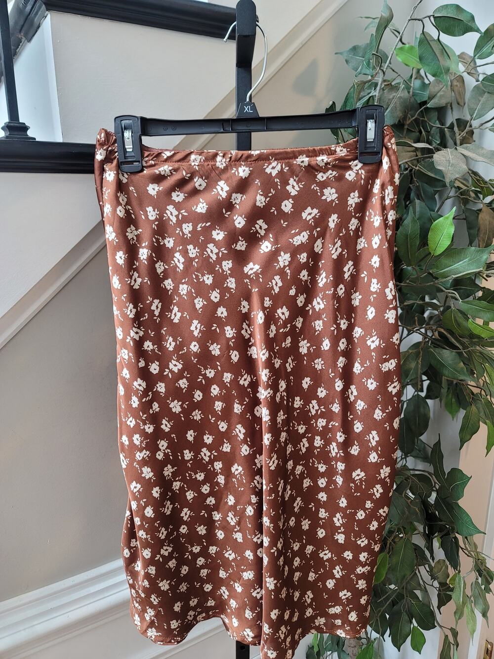 Sienna Sky A-Line Midi Skirt Women's Small Brown/Cream Floral Fully Lined